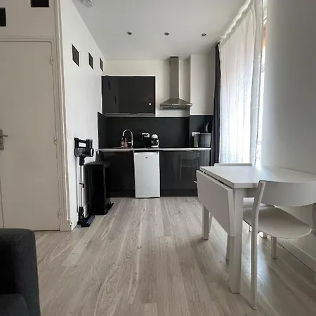 Apartment Location Near The Sacre-coeur Paris
